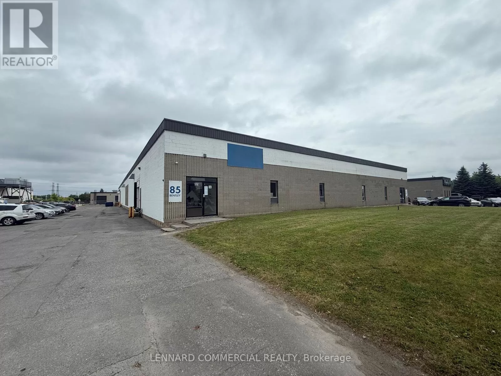 Multi-Tenant Industrial for rent: 85 Bentley Avenue, Ottawa, Ontario K2E 6T7