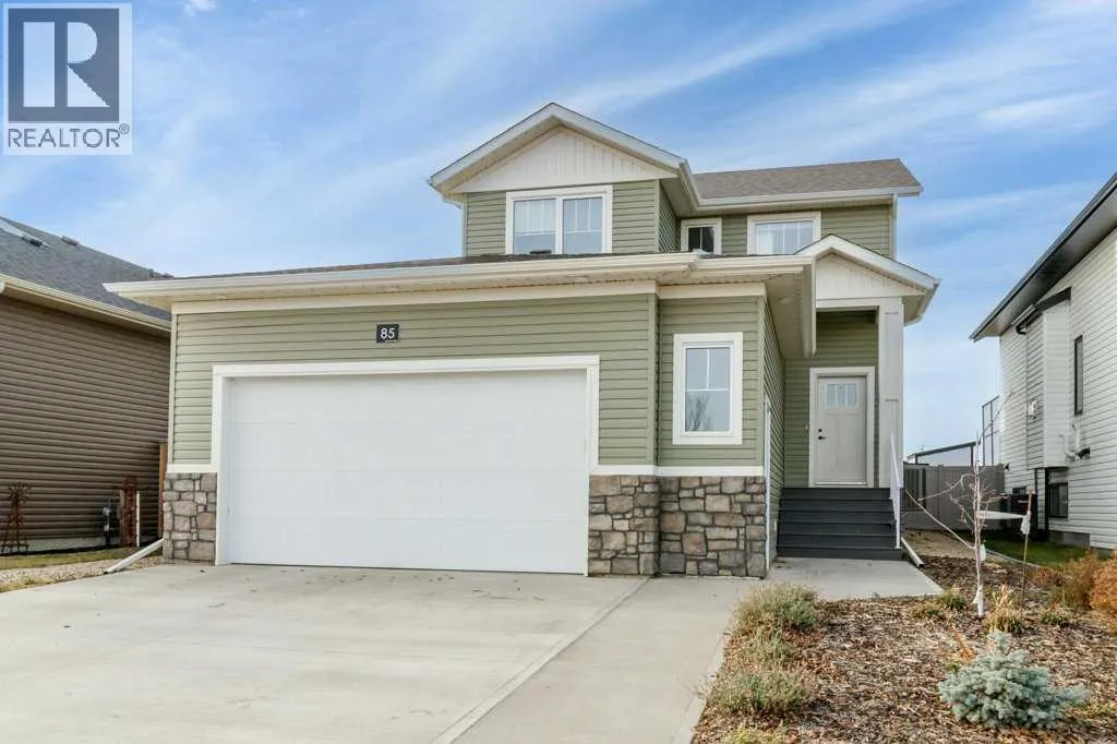 House for rent: 85 Crestview Boulevard, Sylvan Lake, Alberta T4S 0N7