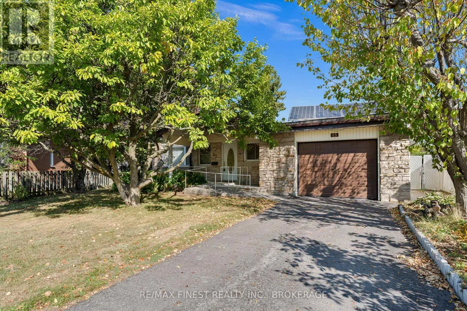 House for rent: 85 Holland Crescent, Kingston, Ontario K7M 2V7