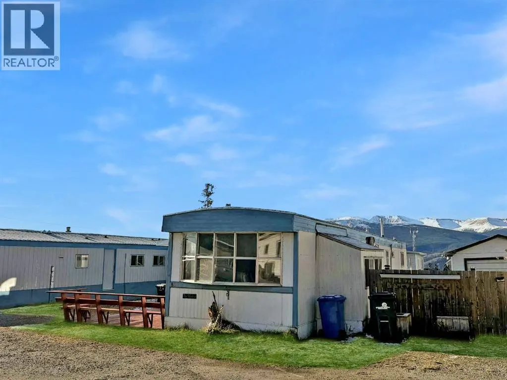Mobile Home for rent: 85 Shand Trailer Court, Grande Cache, Alberta T0E 0Y0