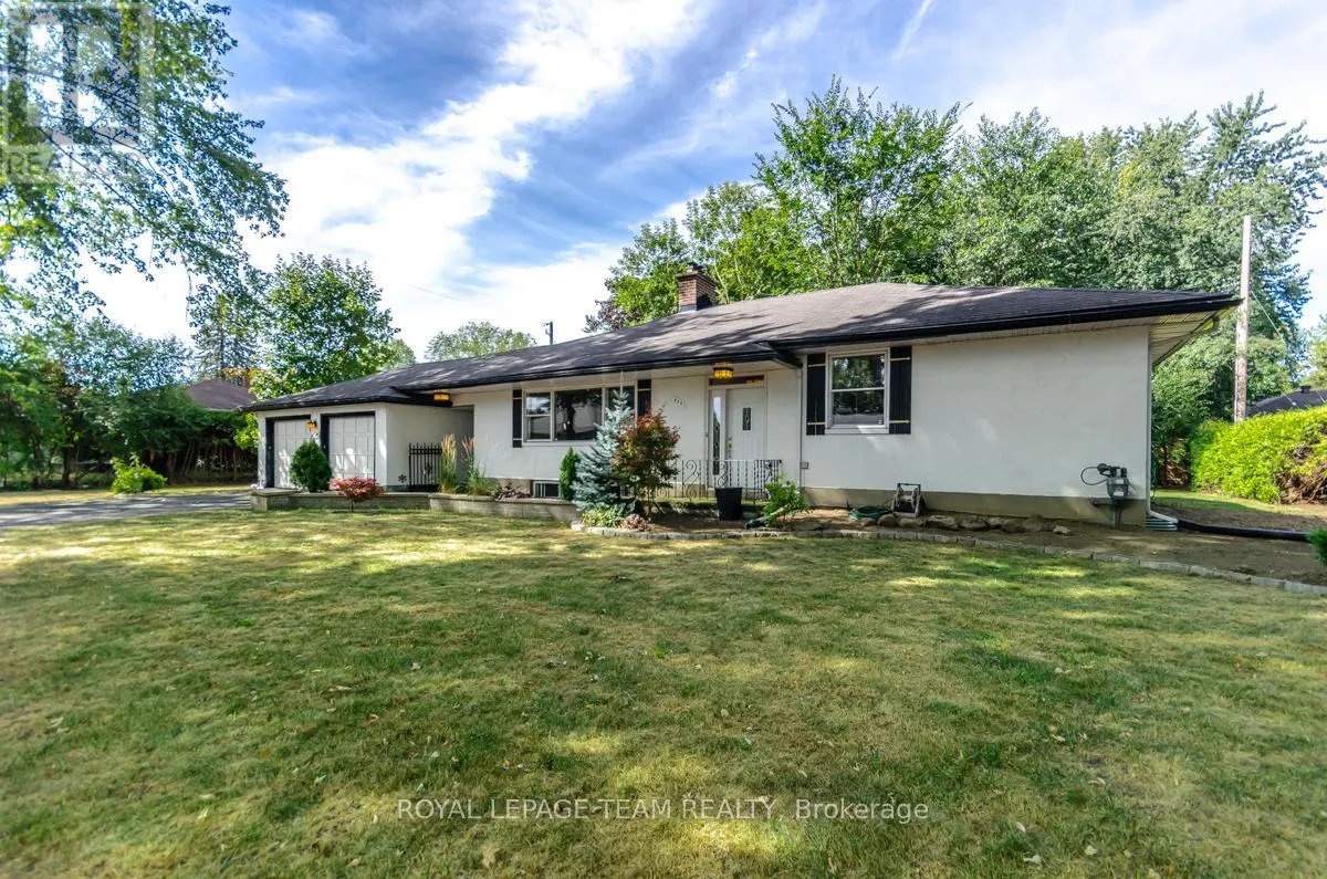 House for rent: 850 Killeen Avenue, Ottawa, Ontario K2A 2X7