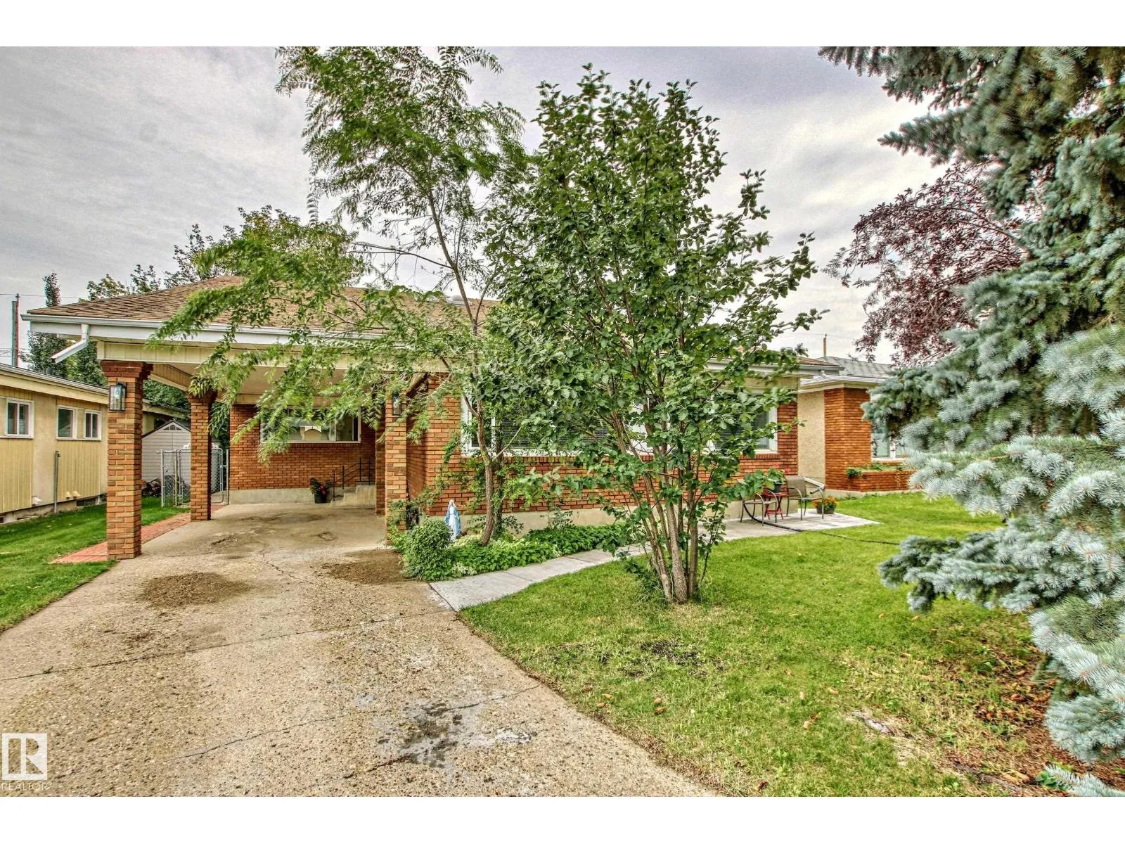 House for rent: 8507 56 St Nw, Edmonton, Alberta T6B 1H8