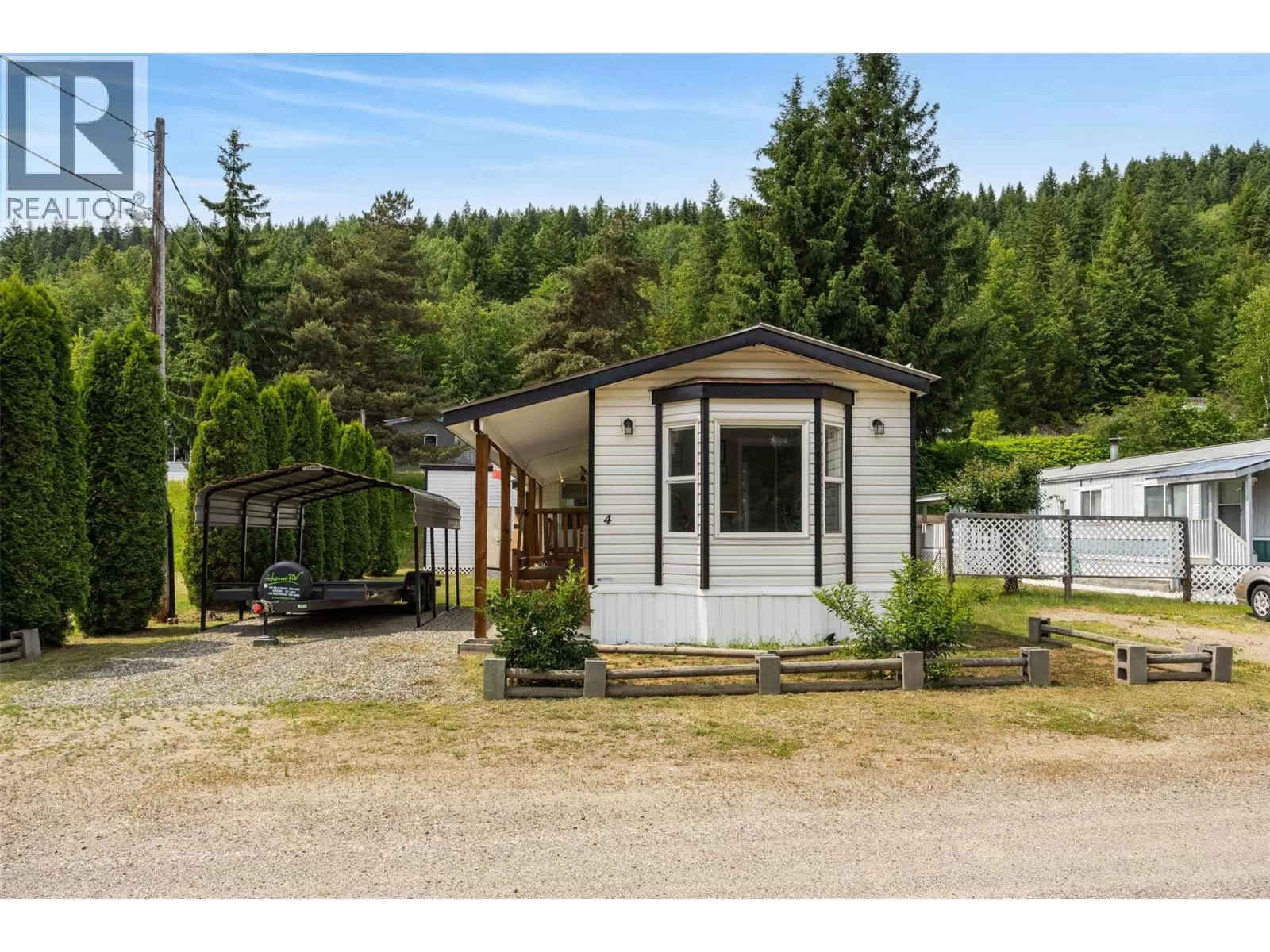 Manufactured Home for rent: 851 Old N Thompson Highway Unit# 4, Clearwater, British Columbia V0E 1N2