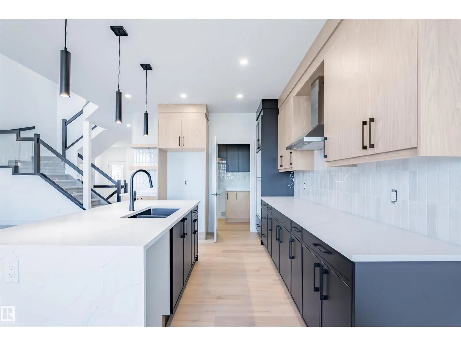 House for rent: 8512 181 Av Nw, Edmonton, Alberta T5Z 0X1