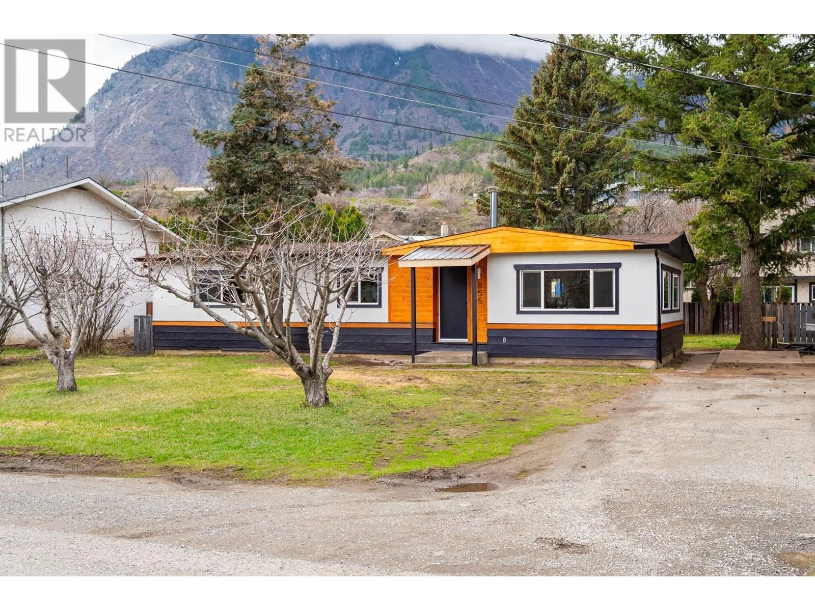 Manufactured Home for rent: 855 Orchard Drive, Lillooet, British Columbia V0K 1V0