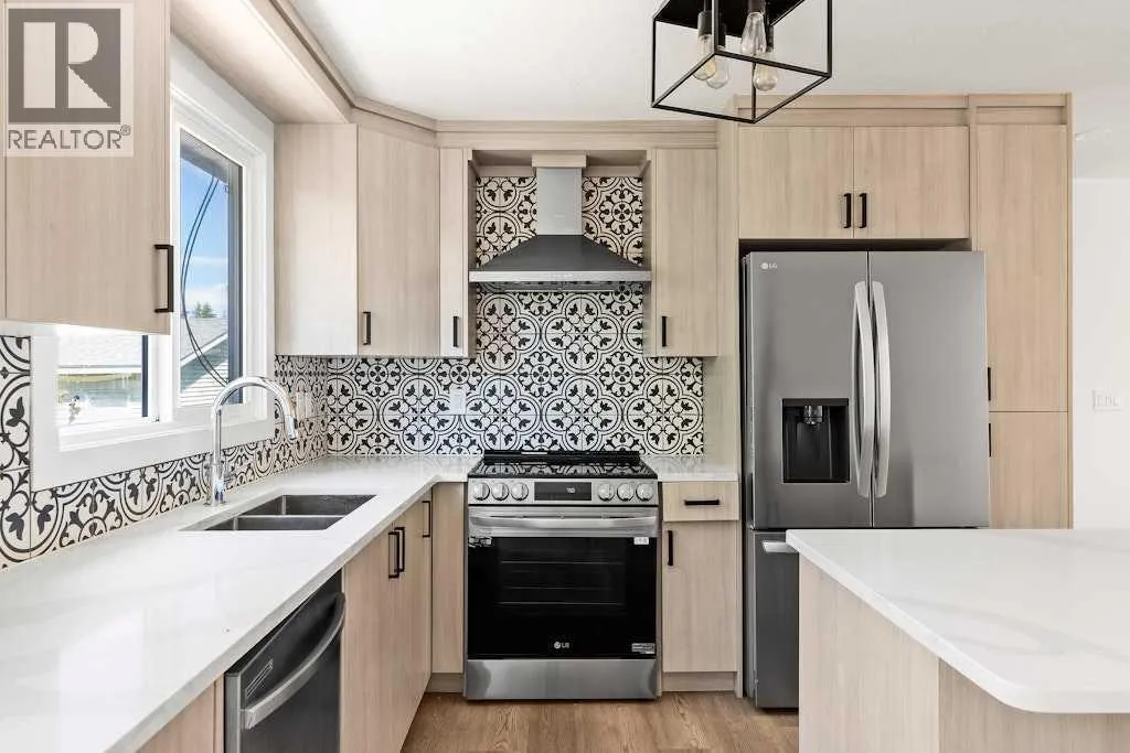 House for rent: 856 Rundlecairn Way Ne, Calgary, Alberta T1Y 2R7