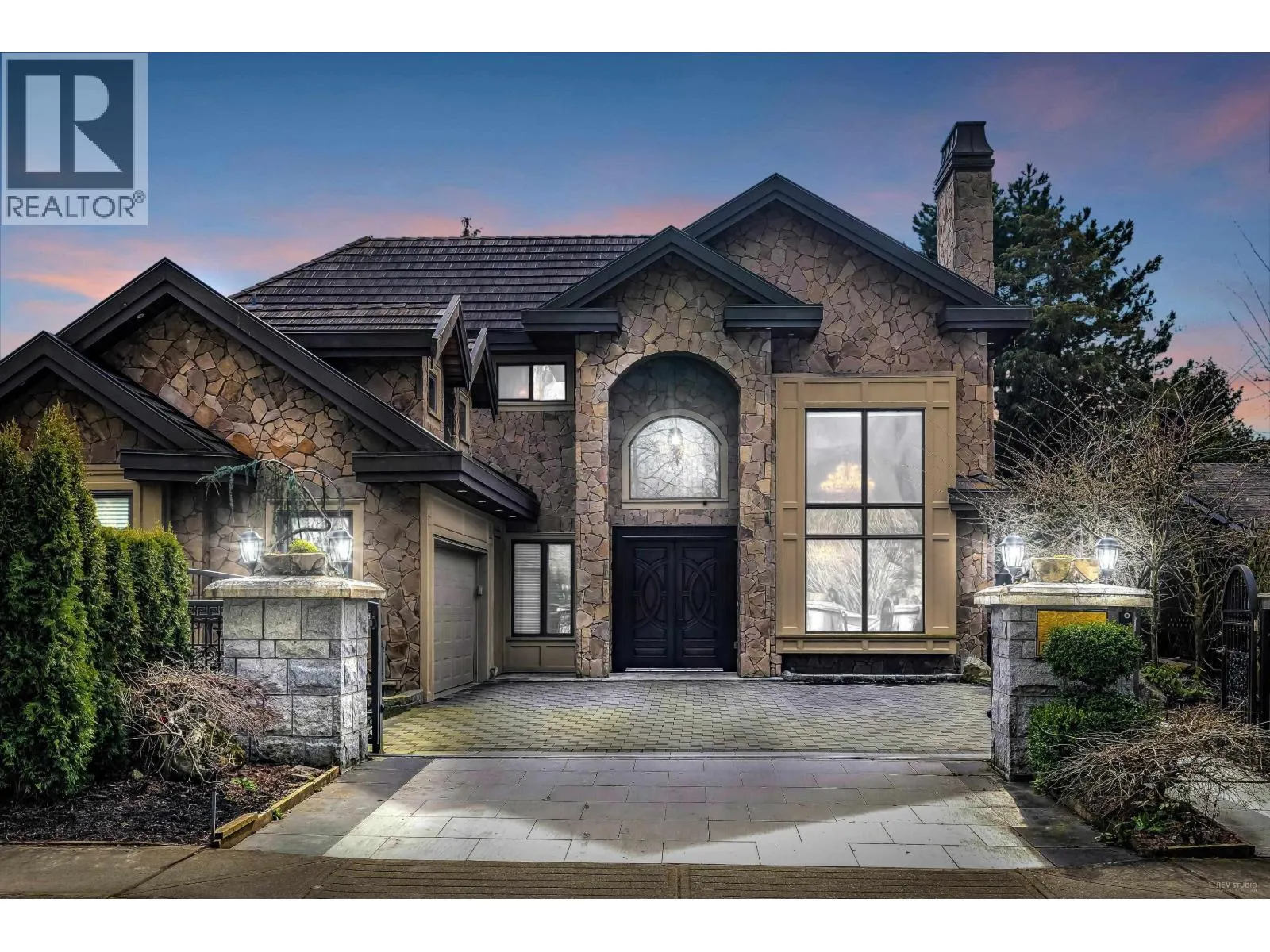 House for rent: 8560 Ryan Road, Richmond, British Columbia V7A 2E6