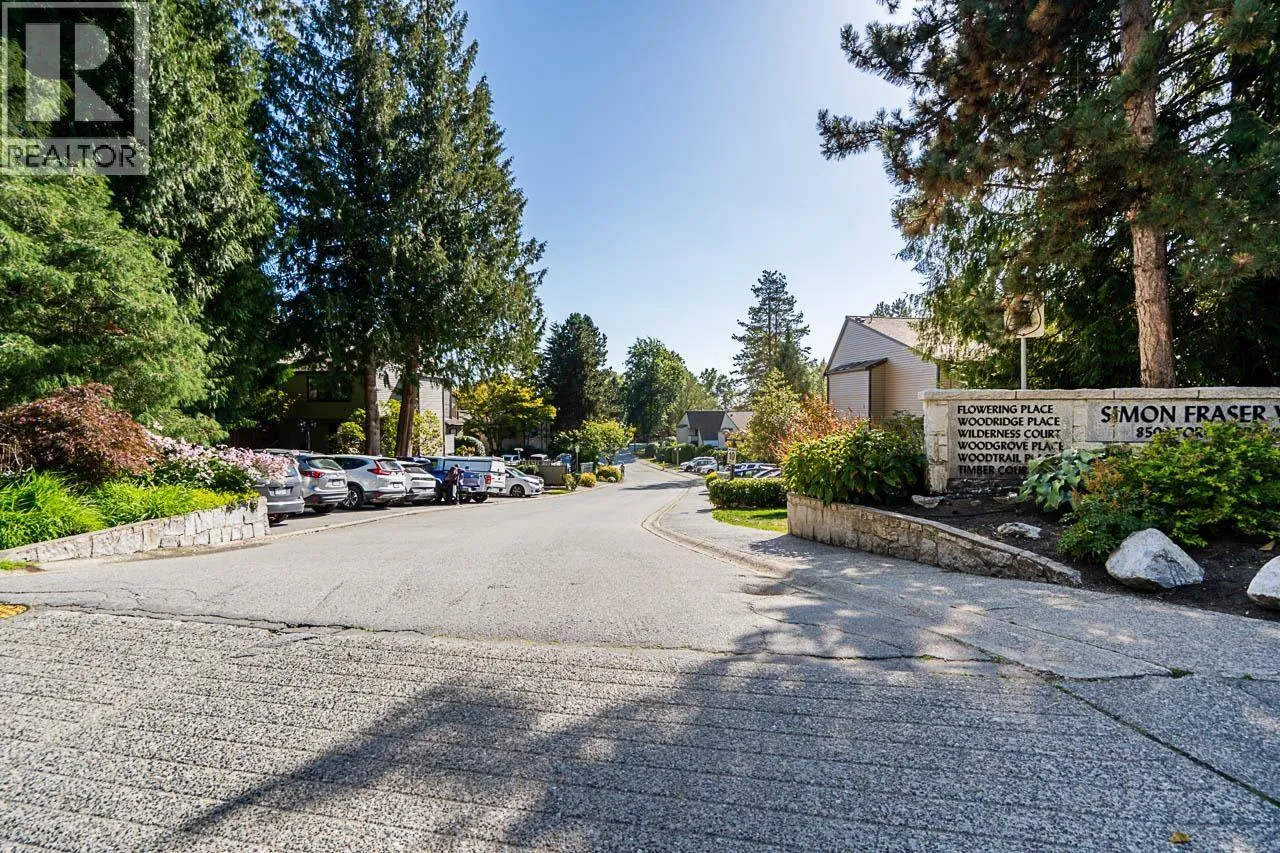 Row / Townhouse for rent: 8561 Flowering Place, Burnaby, British Columbia V5A 4B4