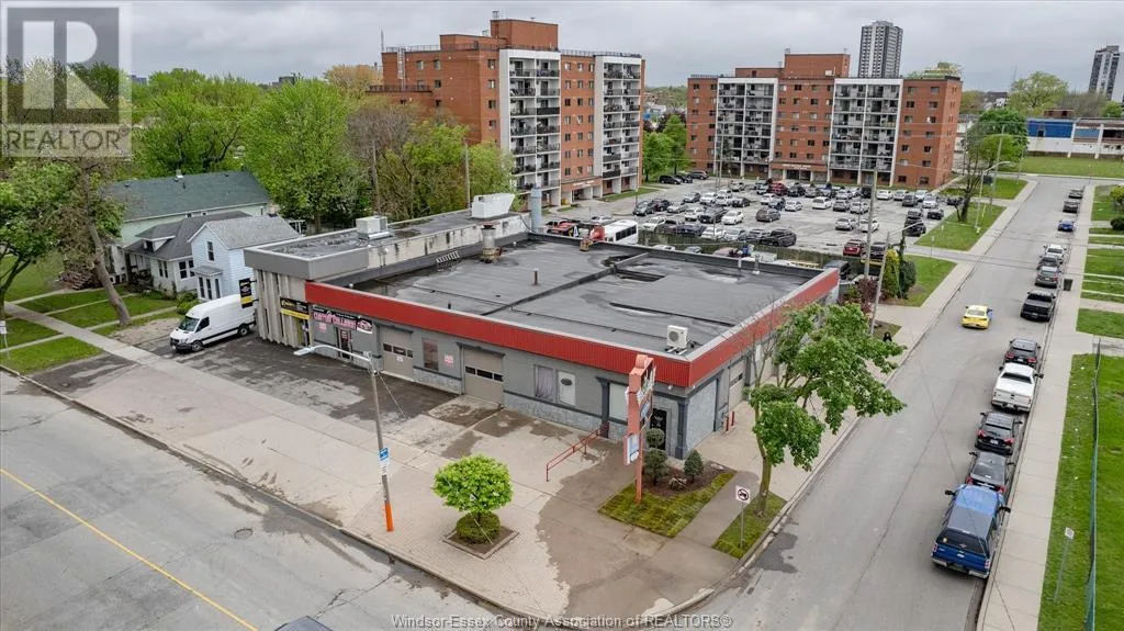 857 Howard Avenue, Windsor, Ontario N9A 1S1