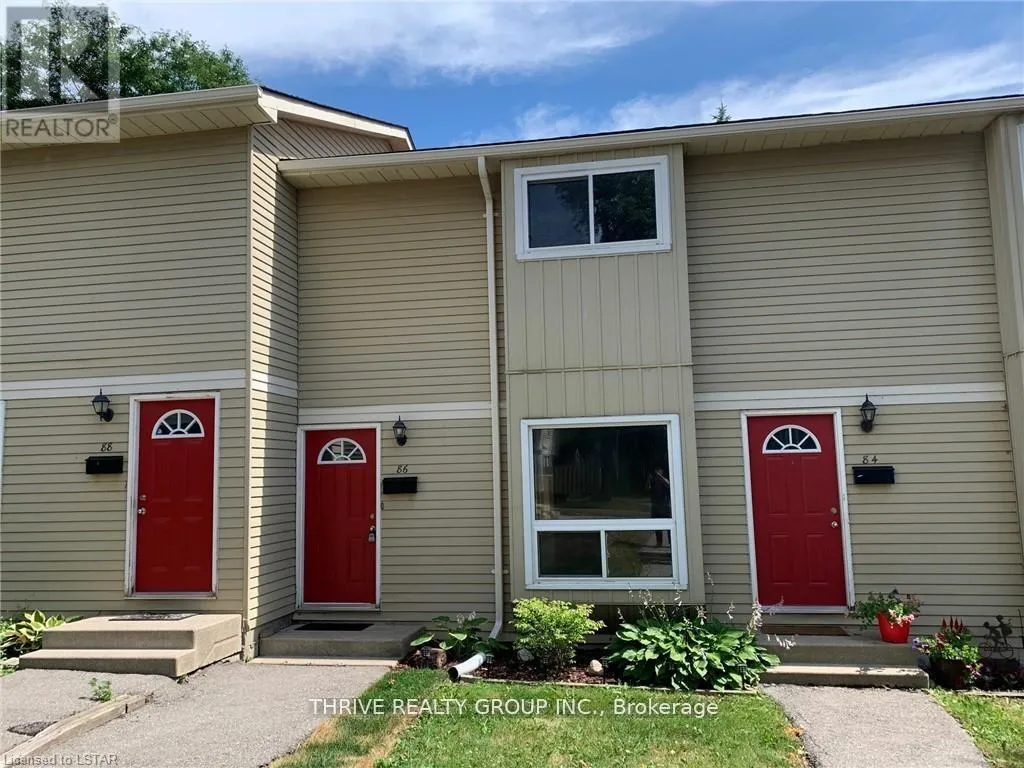 Row / Townhouse for rent: 86 - 70 Fiddlers Green Road, London North, Ontario N6H 4R4