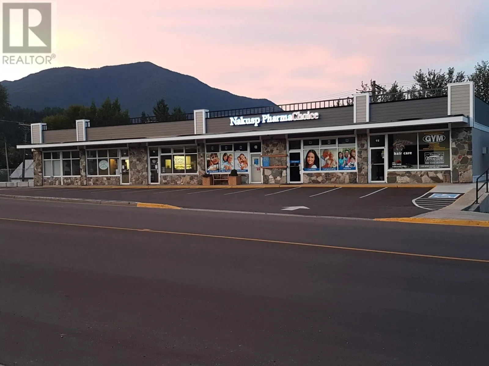Other for rent: 86 Broadway St Road W, Nakusp, British Columbia V0G 1R0