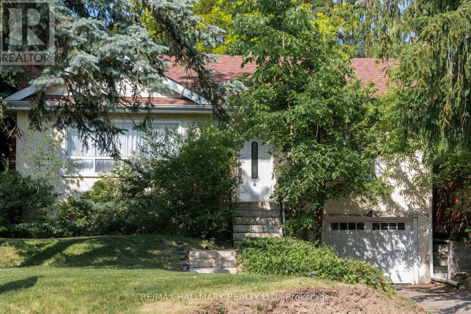 House for rent: 86 Church Street S, Richmond Hill, Ontario L4C 1W3