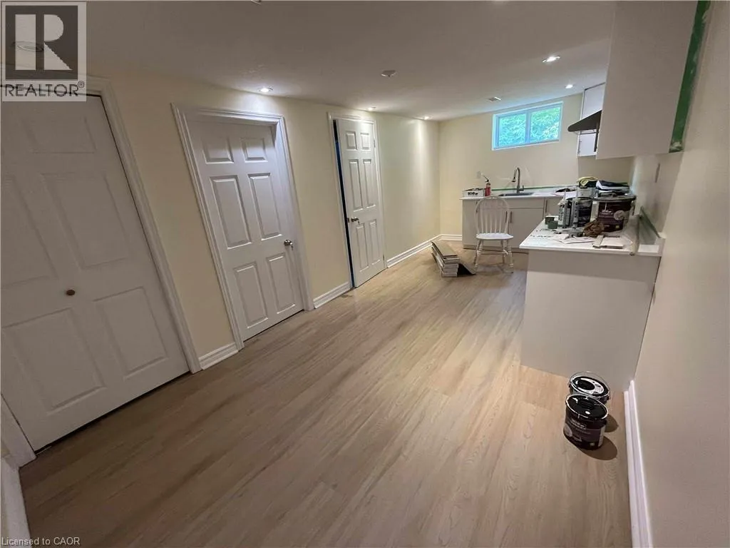 House for rent: 86 Gardiner Drive, Hamilton, Ontario L9C 4V2