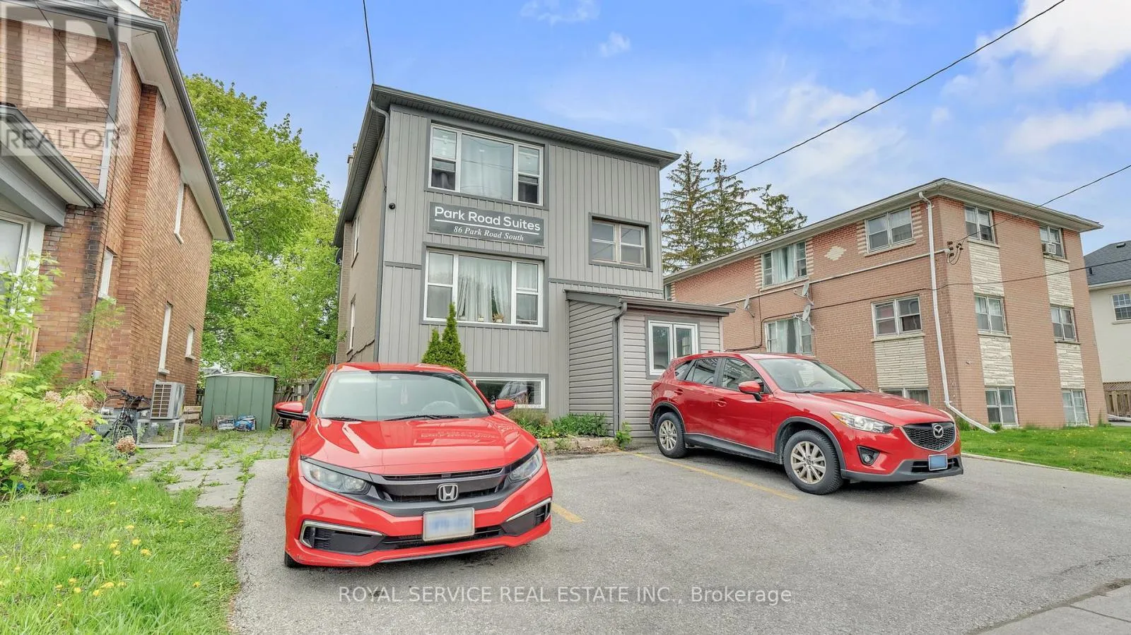 Fourplex for rent: 86 Park Road S, Oshawa, Ontario L1J 4G9