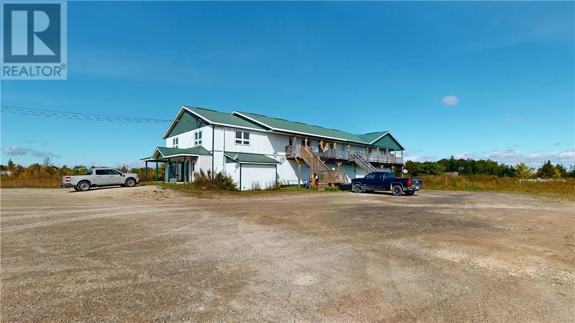 Residential Commercial Mix for rent: 86 Vankoughnet E, Little Current, Ontario P0P 1K0