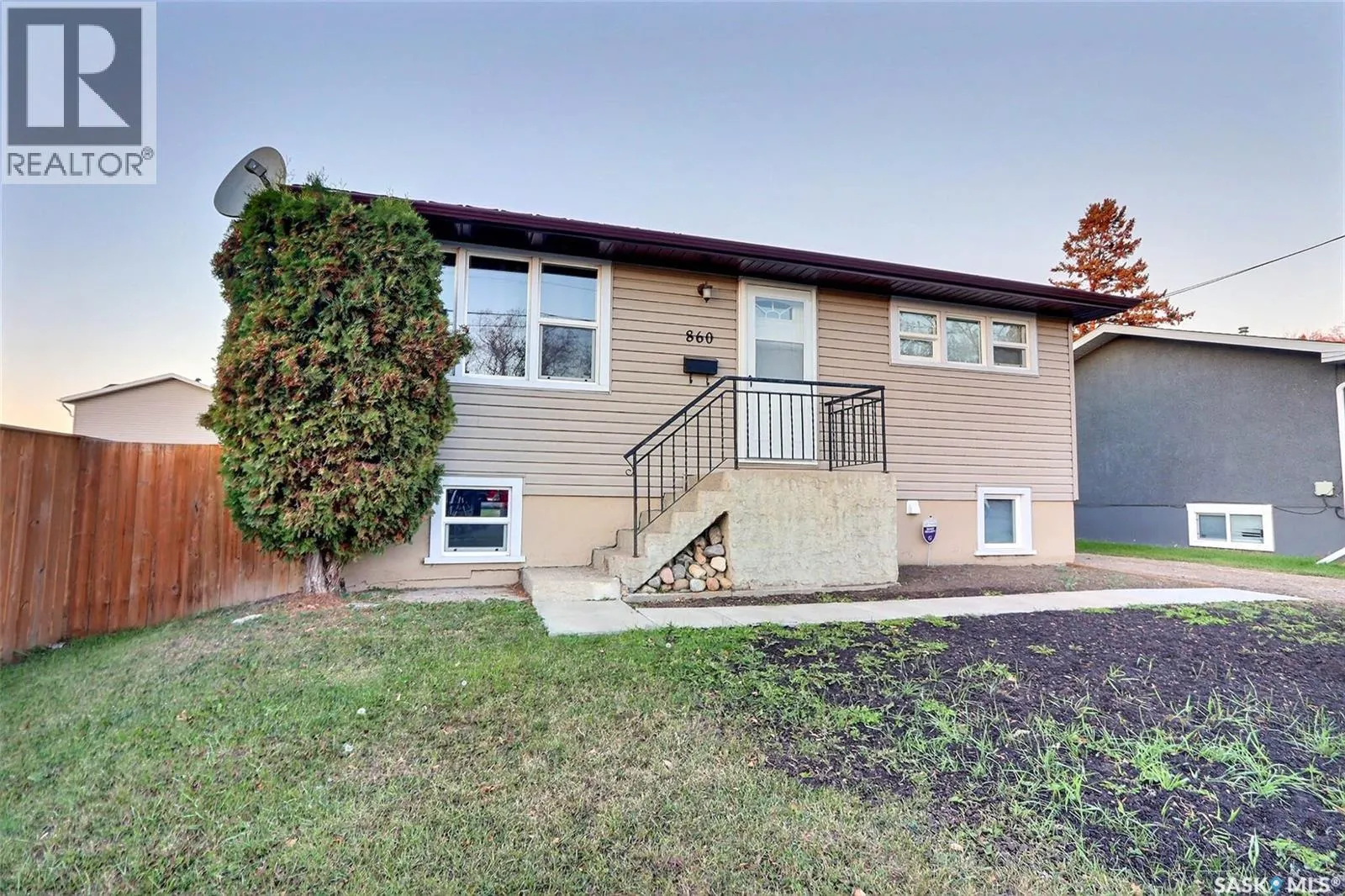 House for rent: 860 7th Street E, Prince Albert, Saskatchewan S6V 0T2