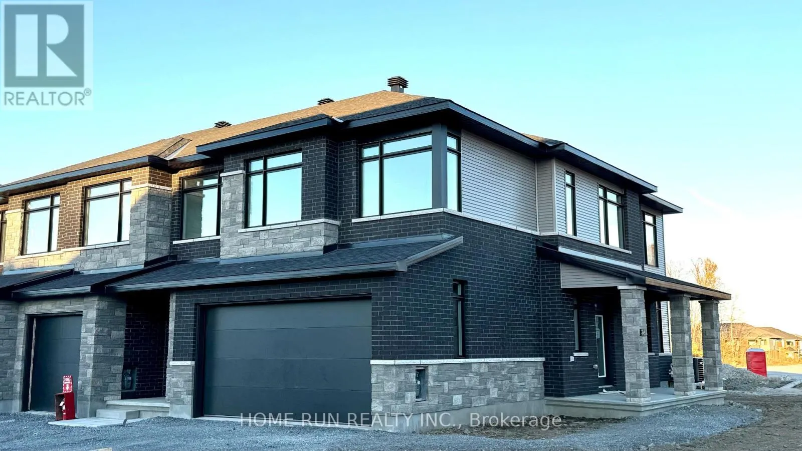 Fourplex for rent: 860 Hummock Way, Ottawa, Ontario K2K 0M7