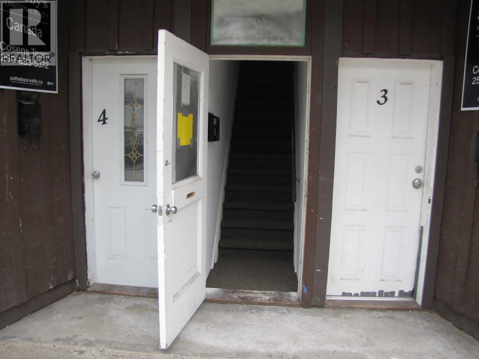 Residential Commercial Mix for rent: 860 Schofield Highway, Warfield, British Columbia V1R 2G9