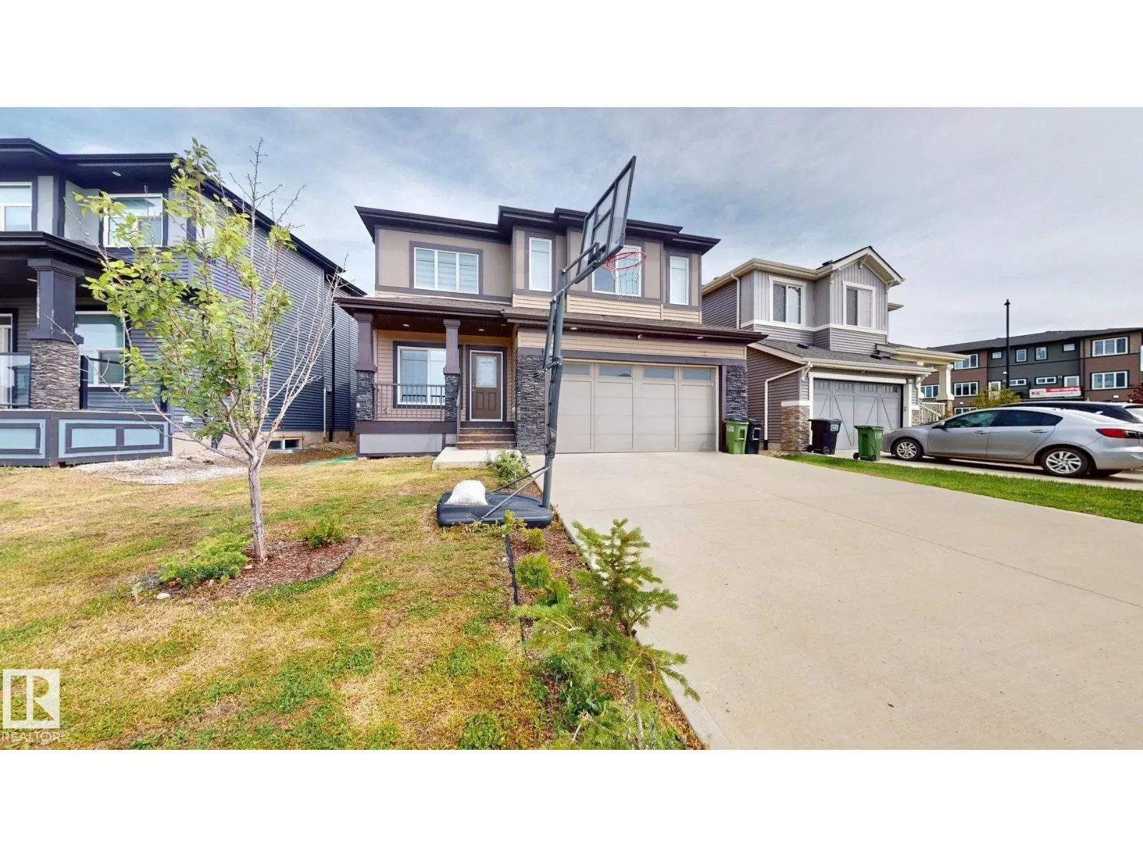 House for rent: 8607 Mayday Wd Sw, Edmonton, Alberta T6X 2L3