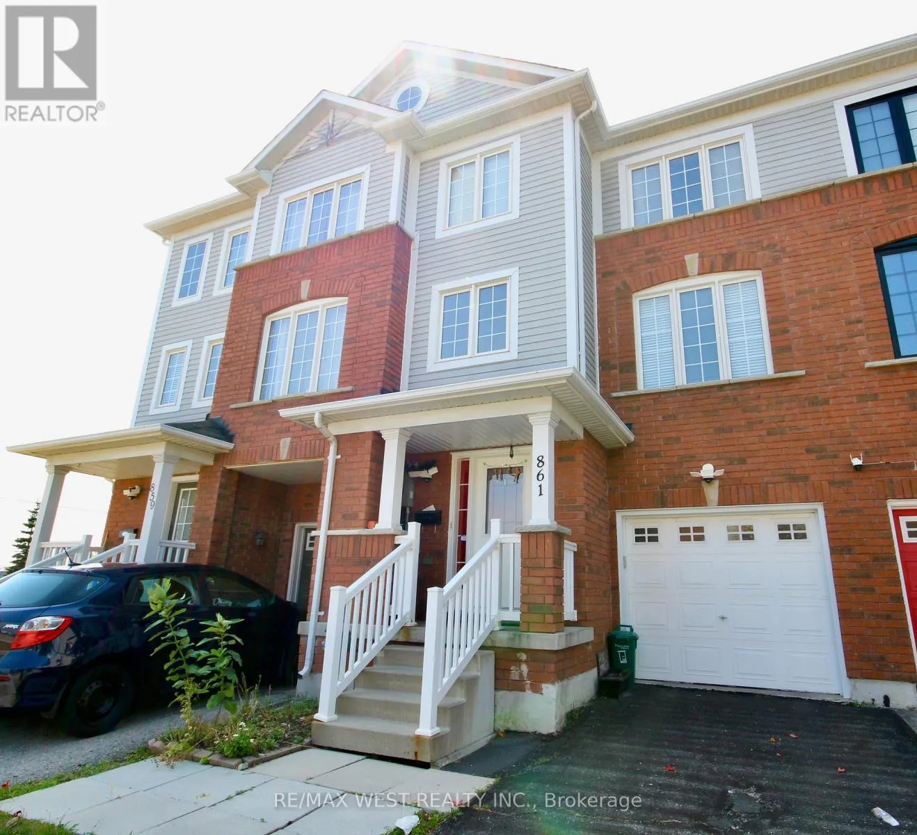 Row / Townhouse for rent: 861 Bourne Crescent, Oshawa, Ontario L1H 8X9