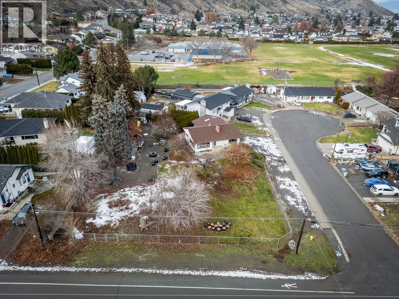 Other for rent: 864 Wawn Road, Kamloops, British Columbia V2B 6N3