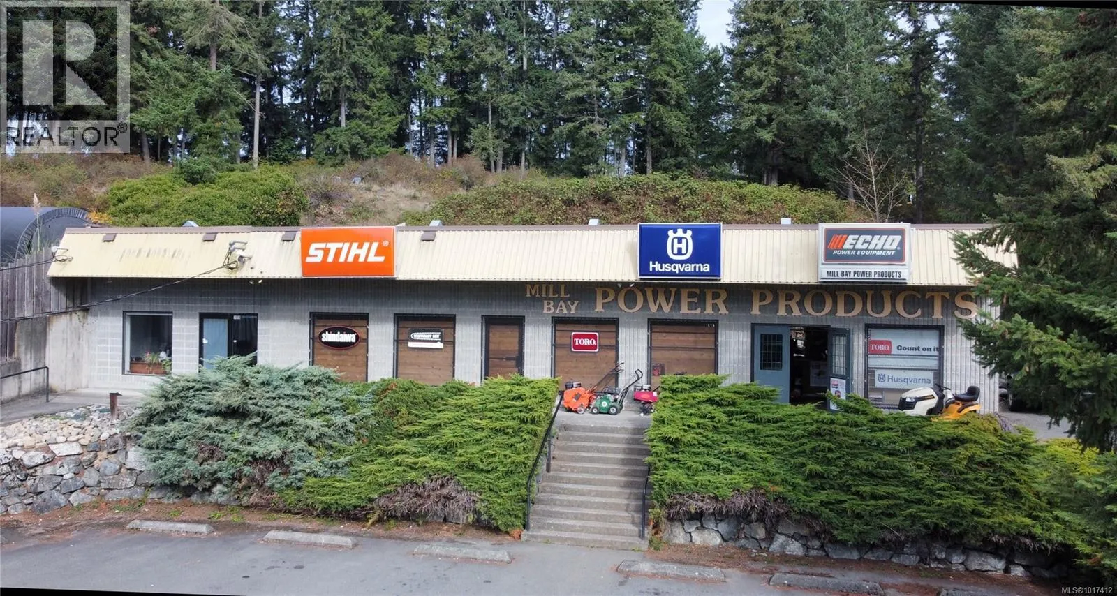 Retail for rent: 865 Shawnigan-mill Bay Rd, Mill Bay, British Columbia V0R 2P2
