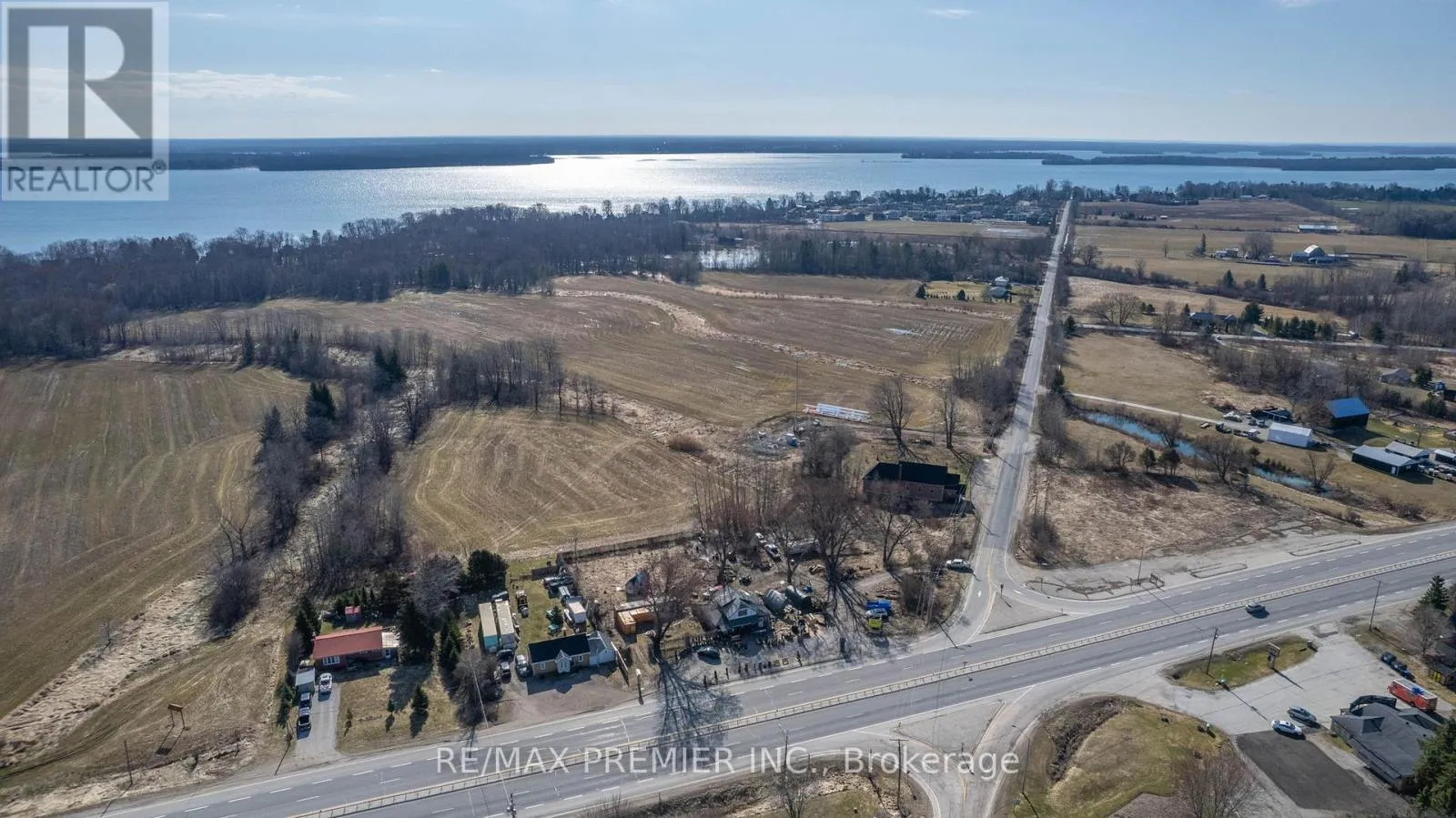 8665 Hwy 11, Severn, Ontario L3V 6H3