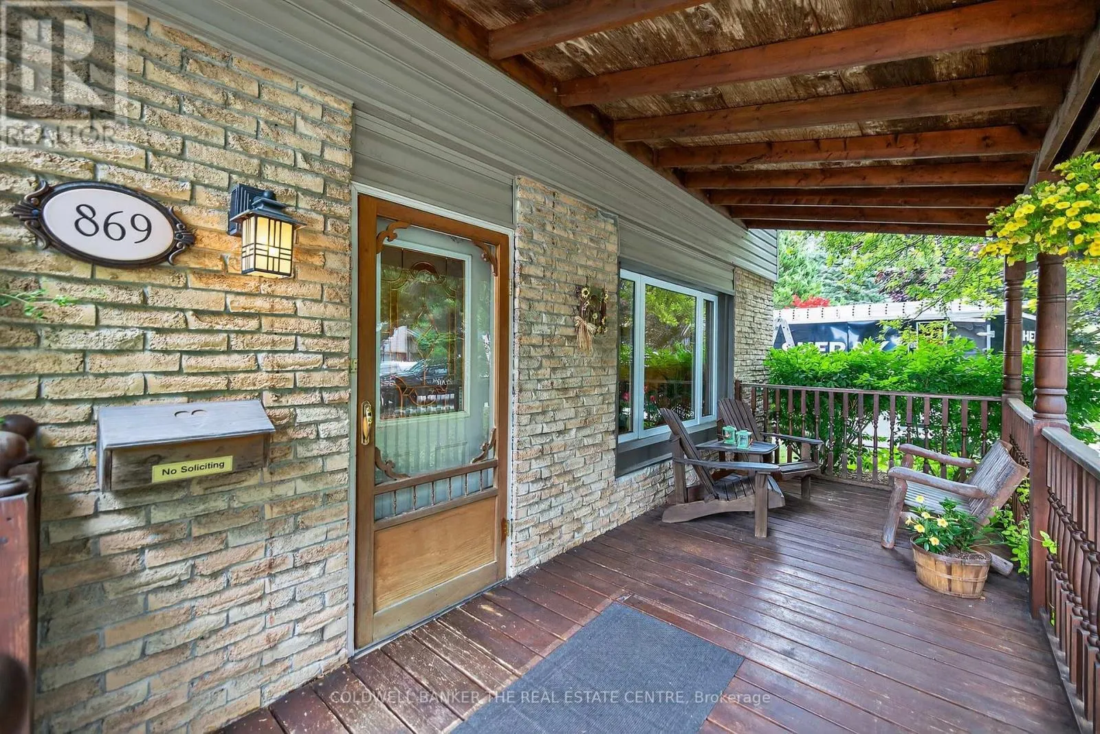 House for rent: 869 Magnolia Avenue, Newmarket, Ontario L3Y 5H5