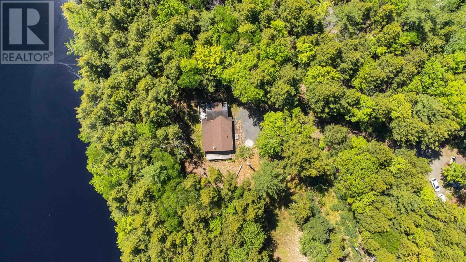 Recreational for rent: 87 Edith's Point Road, South Brookfield, Nova Scotia B0T 1K0