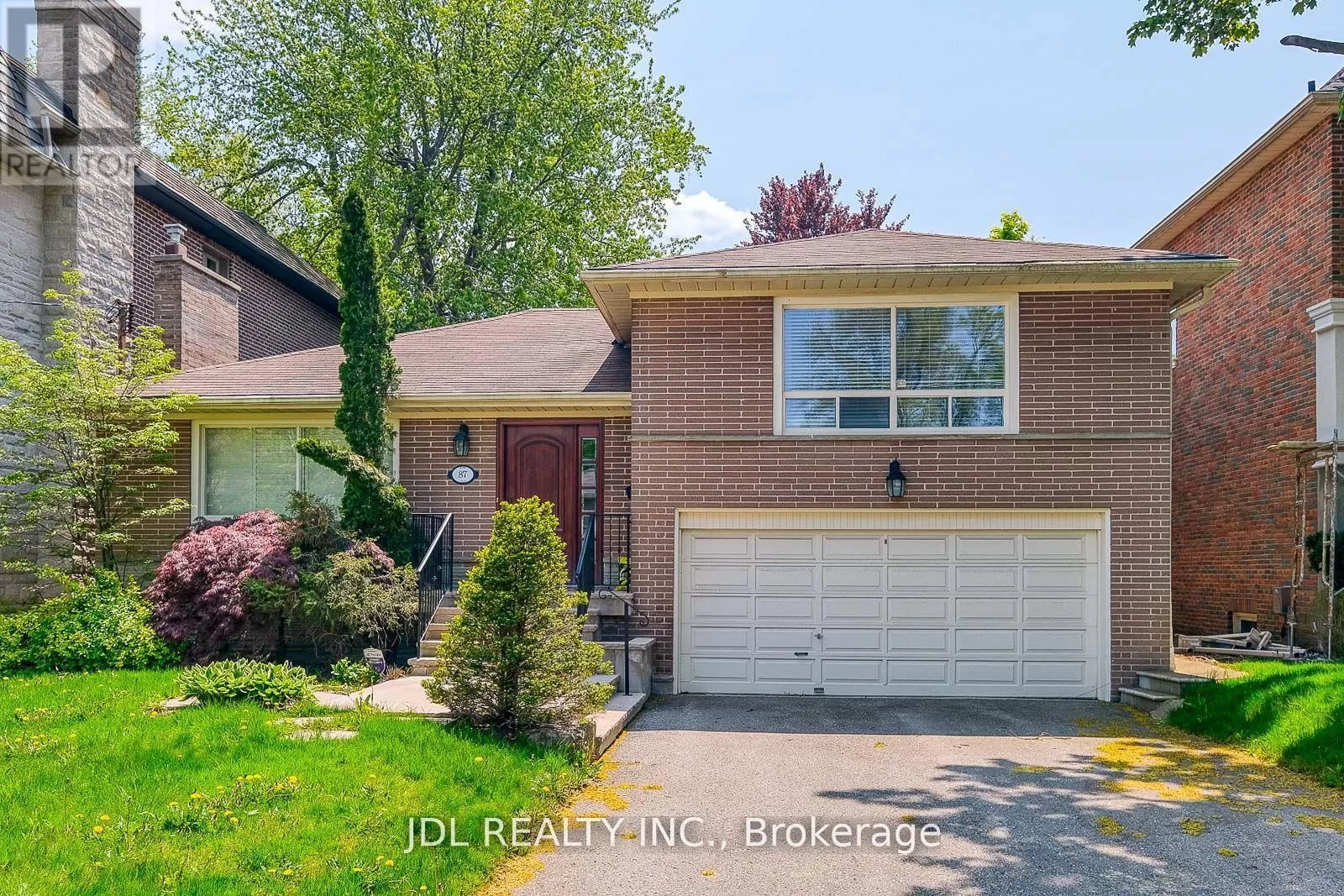 House for rent: 87 Munro Boulevard, Toronto, Ontario M2P 1C5