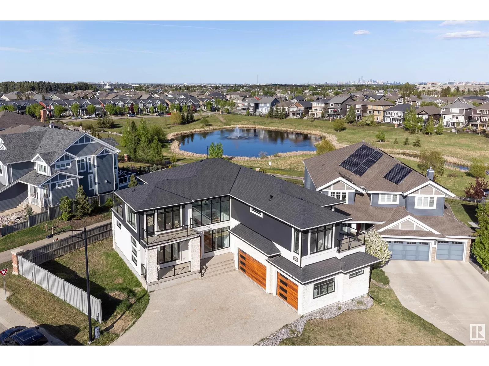 House for rent: 8715 219 St Nw, Edmonton, Alberta T5T 7E3