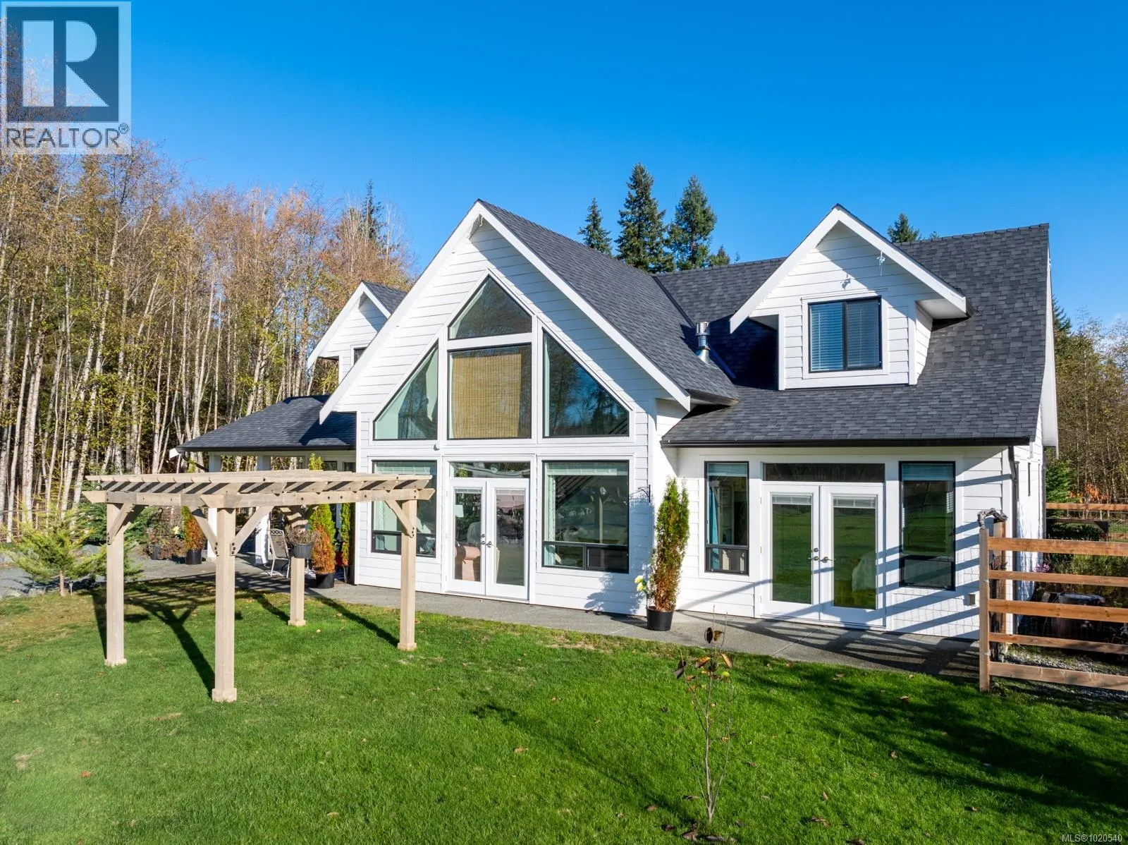 House for rent: 8740 Oyster River Way, Black Creek, British Columbia V9J 1K3