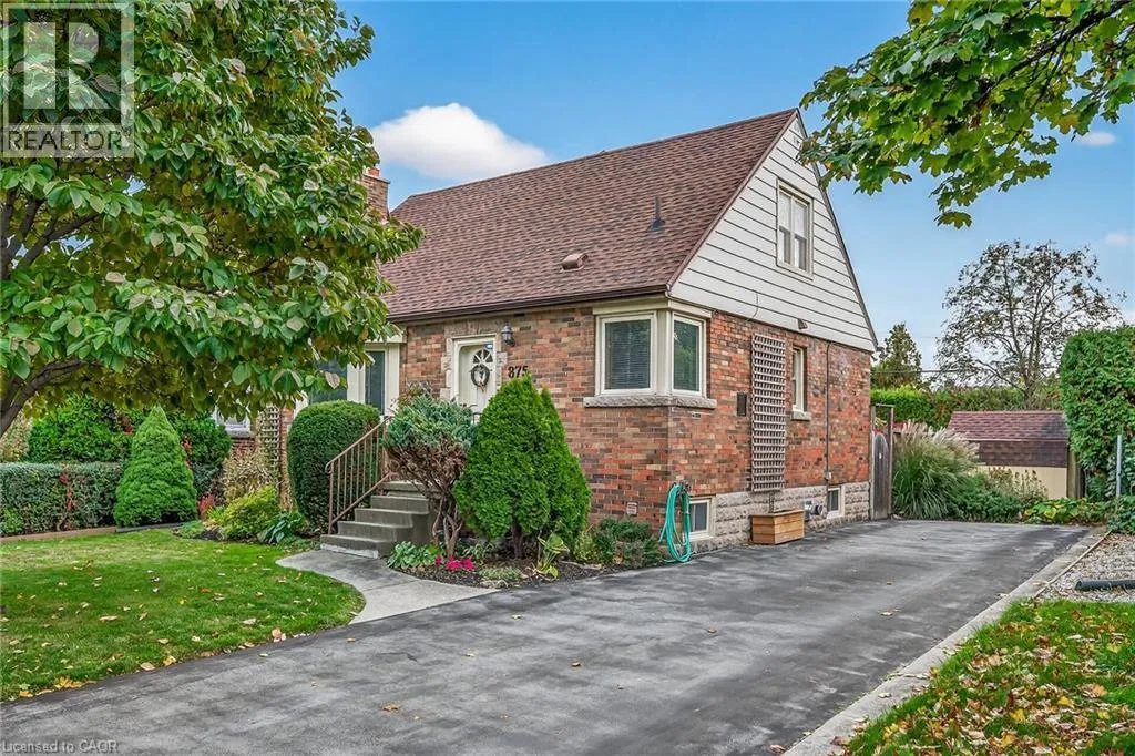 House for rent: 875 Garth Street, Hamilton, Ontario L9C 4L1