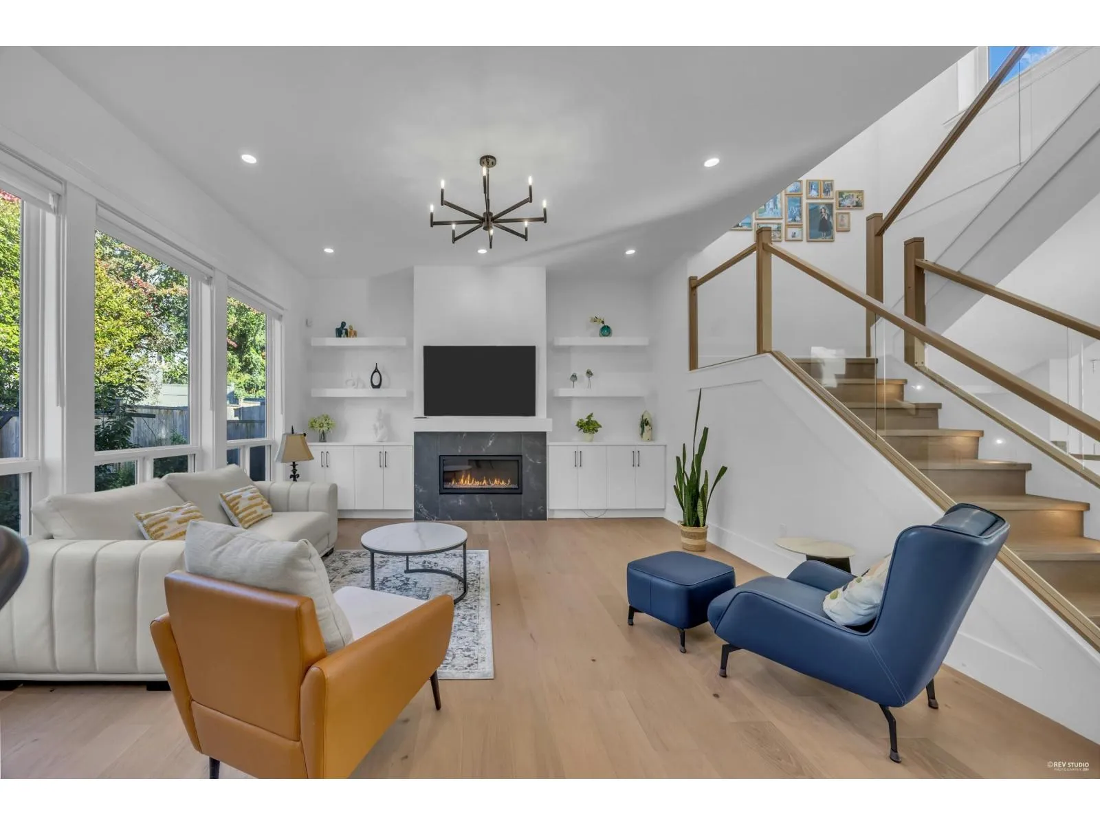 House for rent: 878 163a Street, Surrey, British Columbia V4A 0B3