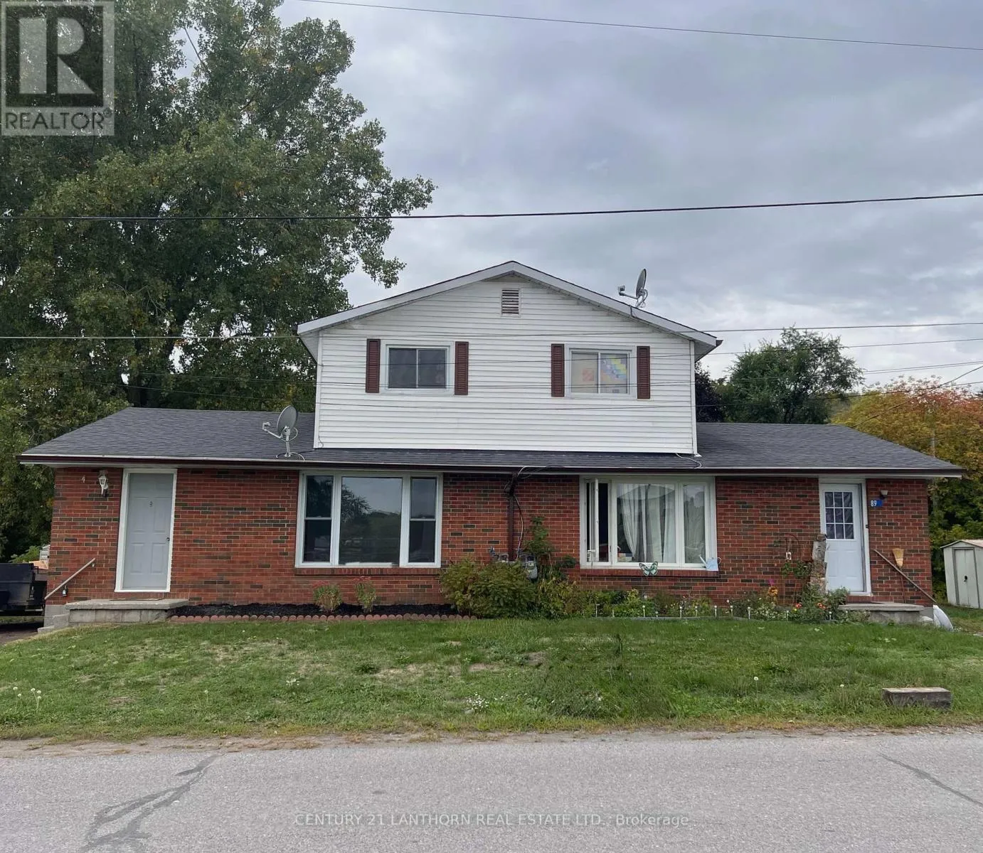 Duplex for rent: 87-89 Scott Avenue, Quinte West, Ontario K0K 2C0