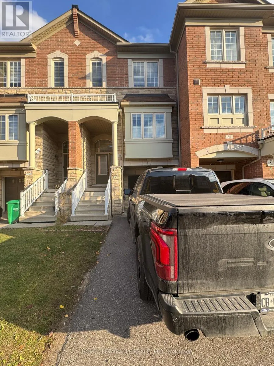 Row / Townhouse for rent: 88 - 88 Aspen Hills Road, Brampton, Ontario L6Y 6E4