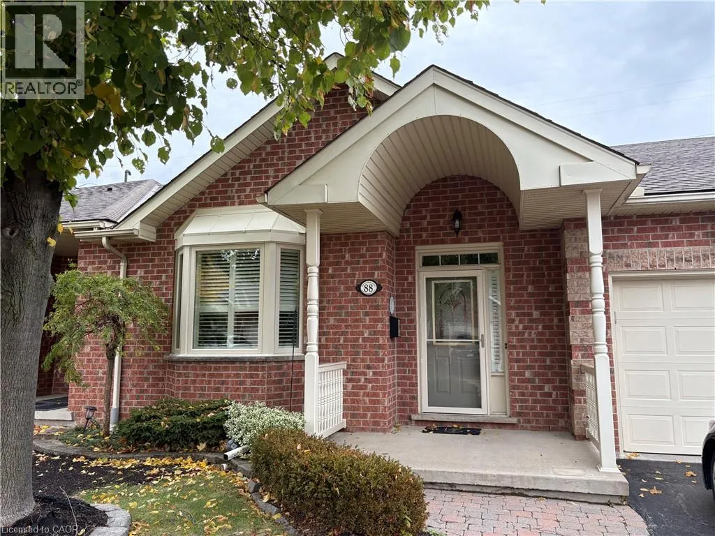 Row / Townhouse for rent: 88 Northernbreeze Street, Mount Hope, Ontario L0R 1W0