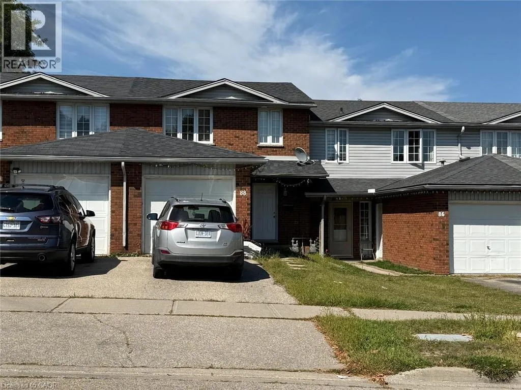 Row / Townhouse for rent: 88 Ralgreen Crescent, Kitchener, Ontario N2M 1T9