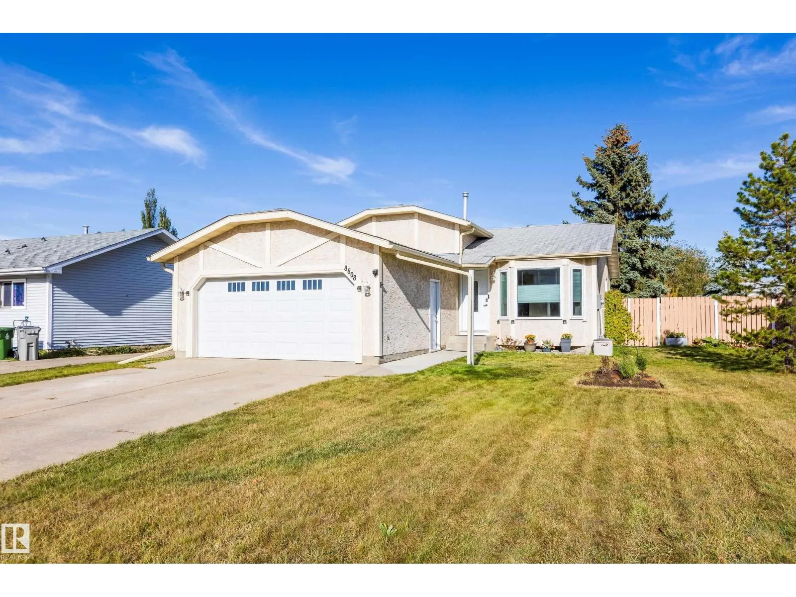 House for rent: 8808 102 Av, Morinville, Alberta T8R 1B7