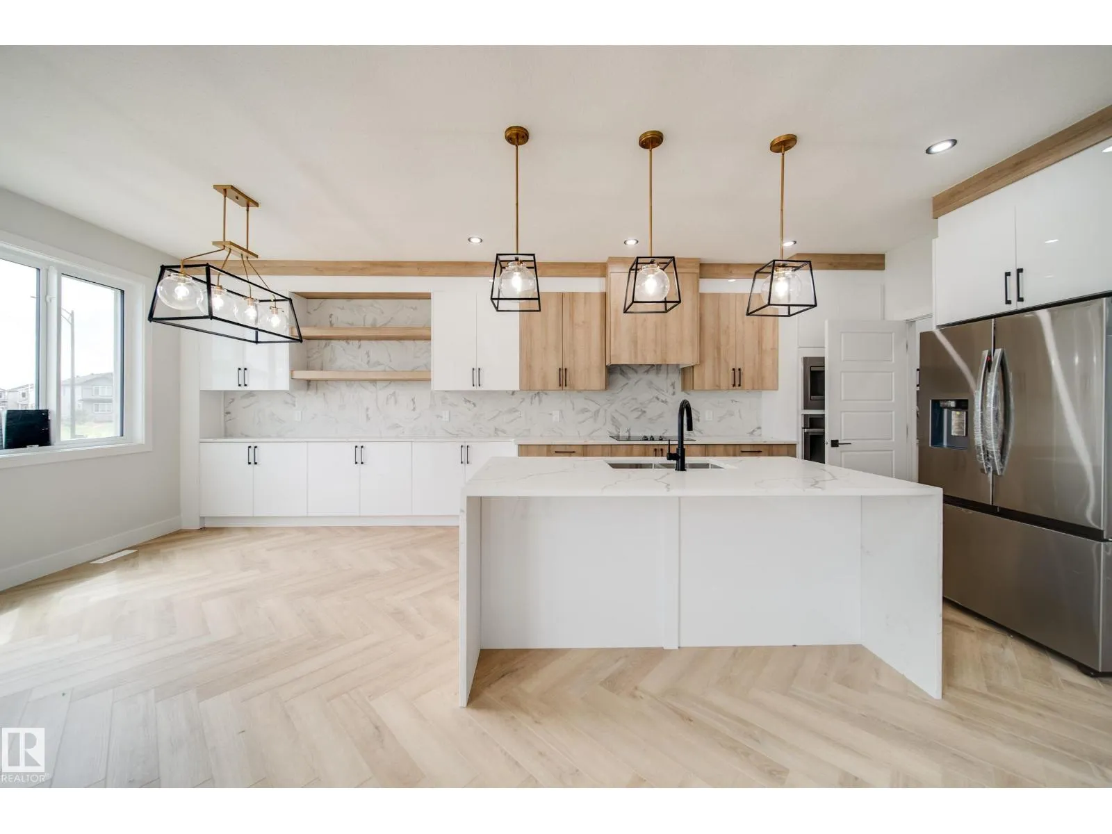 House for rent: 8815 183 Av Nw, Edmonton, Alberta T5Z 0S8