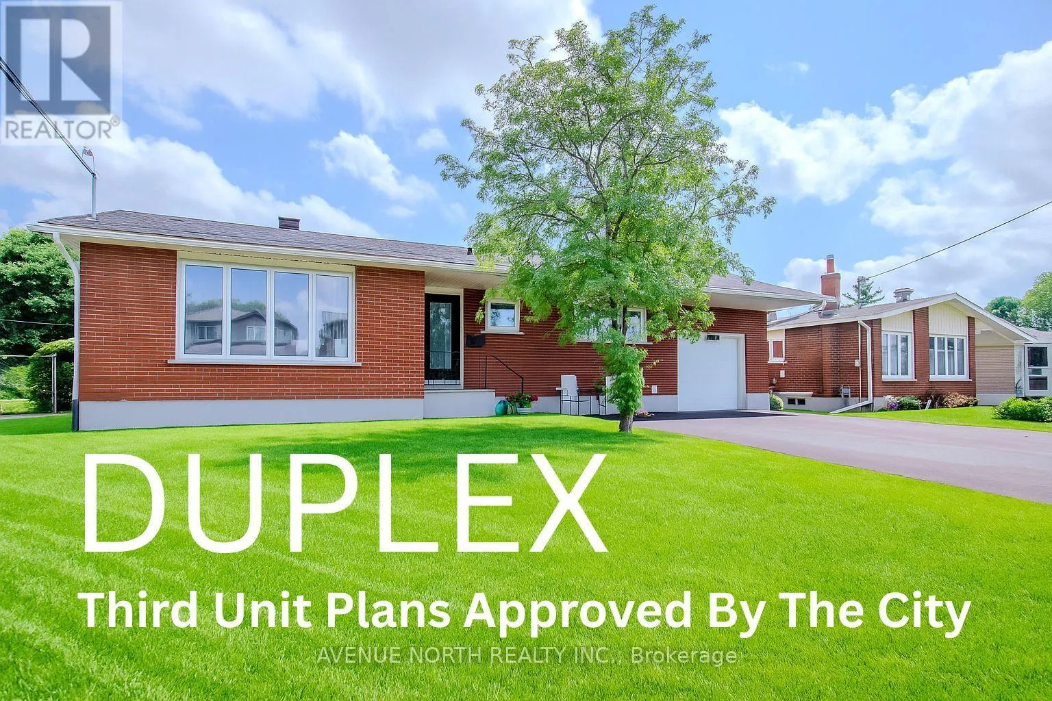 Duplex for rent: 882 Balsam Drive, Ottawa, Ontario K1E 1B5