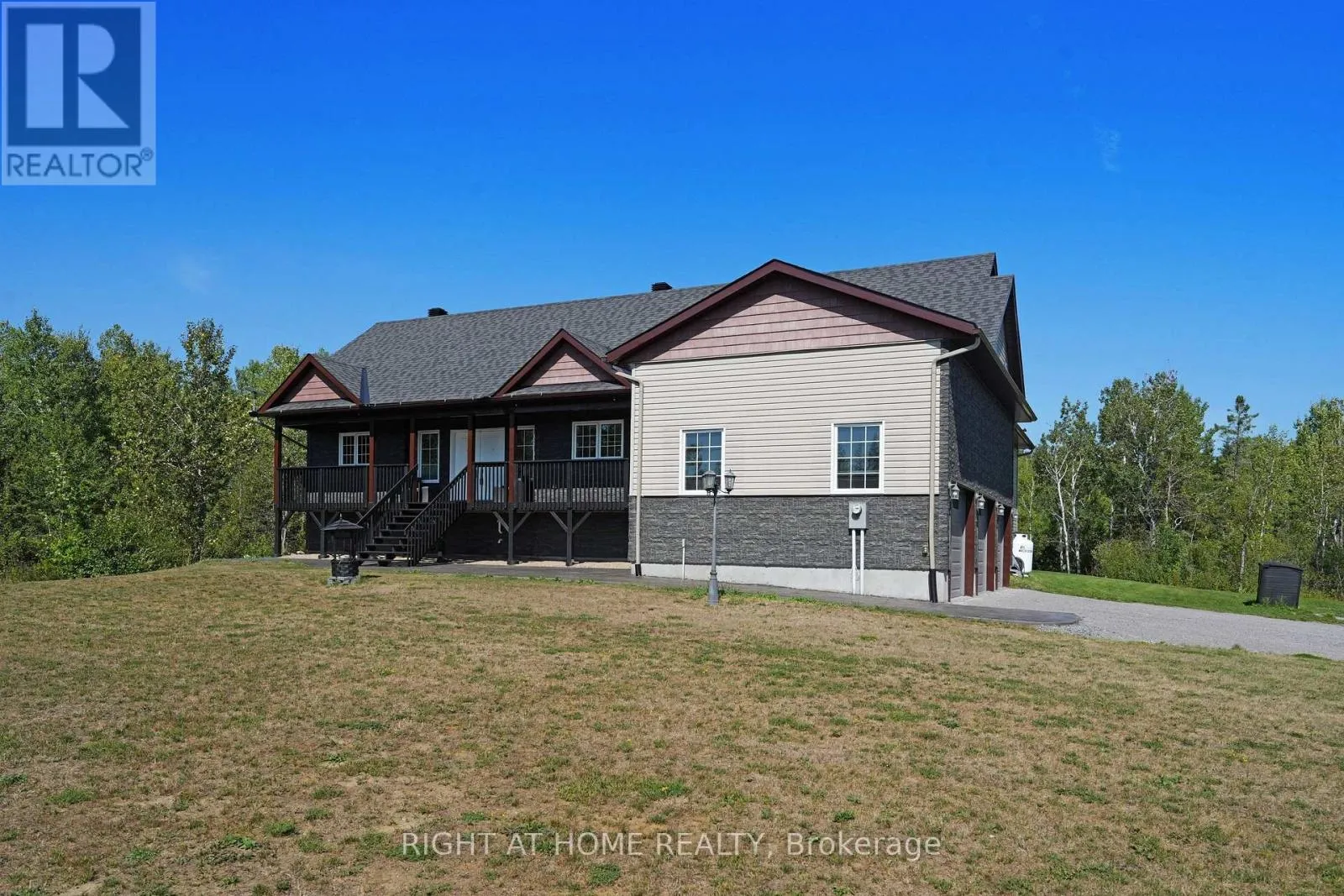 House for rent: 8833 Copeland Road, Ottawa, Ontario K0A 1B0