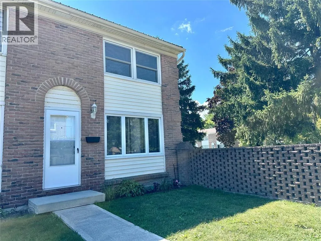 Row / Townhouse for rent: 885 Carleton Place Unit# 1, Sarnia, Ontario N7T 3V8