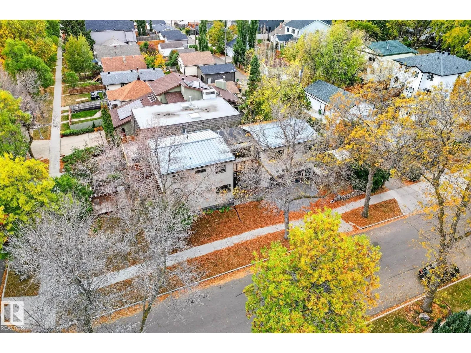 House for rent: 8860 93 St Nw, Edmonton, Alberta T6C 3T1