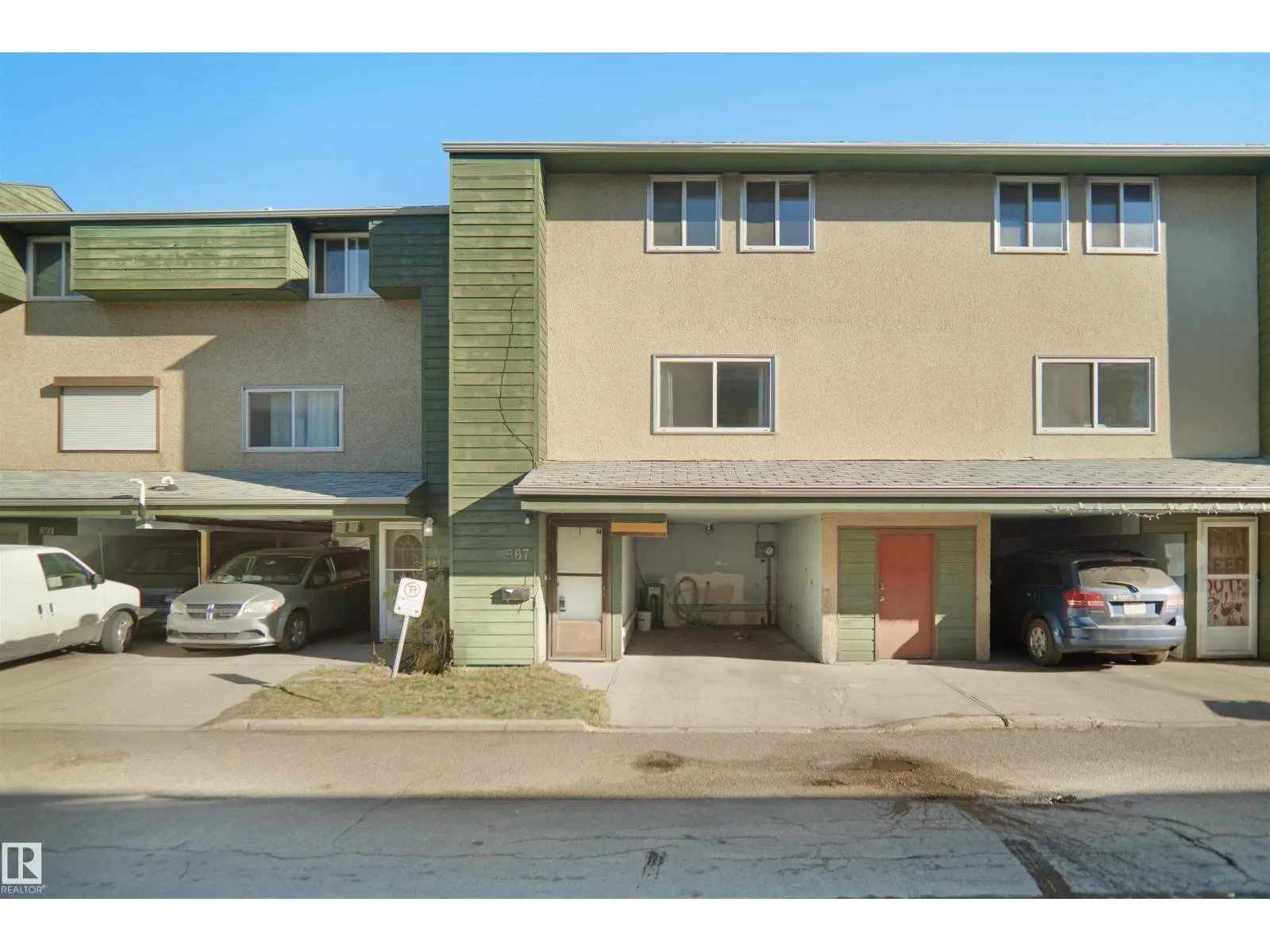 Row / Townhouse for rent: 887 Abbottsfield Rd Nw, Edmonton, Alberta T5W 4R4