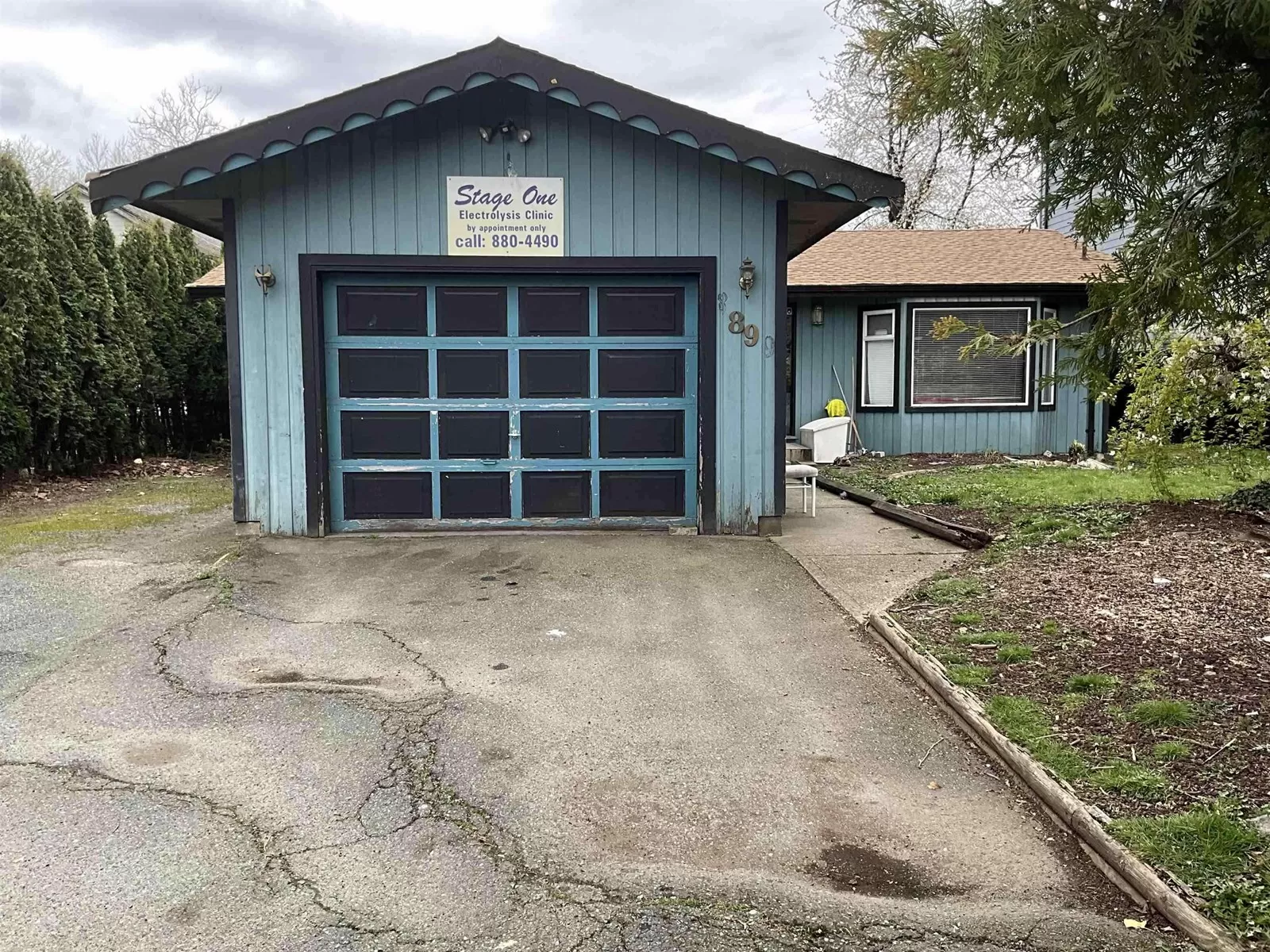 House for rent: 8899 128 Street, Surrey, British Columbia V3V 5M6