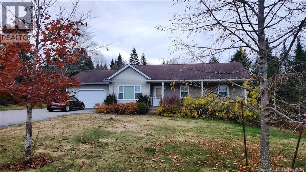 890 Hillcrest Road, Saint John, New Brunswick E2E 2B2