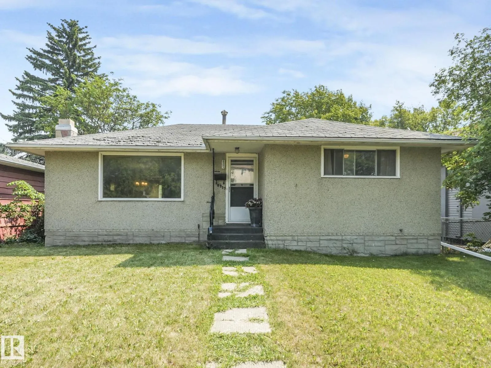 House for rent: 8905 156 St Nw, Edmonton, Alberta T5R 1Y6