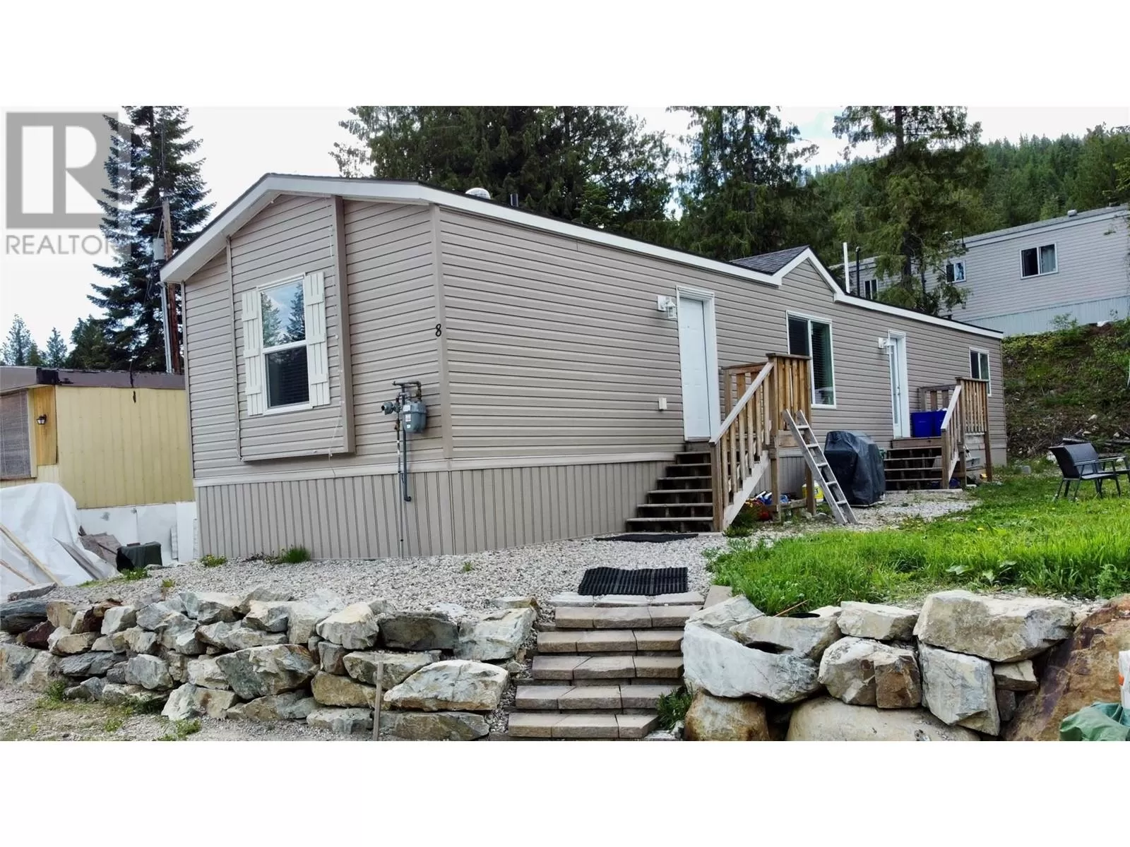 Manufactured Home for rent: 891 Monte Vista Drive Unit# 8, Rossland, British Columbia V0G 1Y0