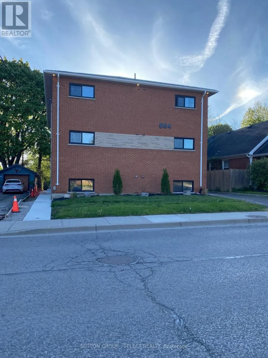 Other for rent: 894 Adelaide Street N, London East, Ontario N5Y 2M5